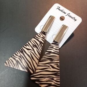 Fashion Jewelry Zebra Pattern Earrings